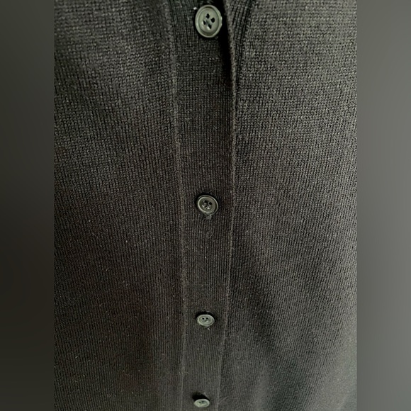 Black women’s v-neck cardigan with lace shoulder details size S - Picture 5 of 6